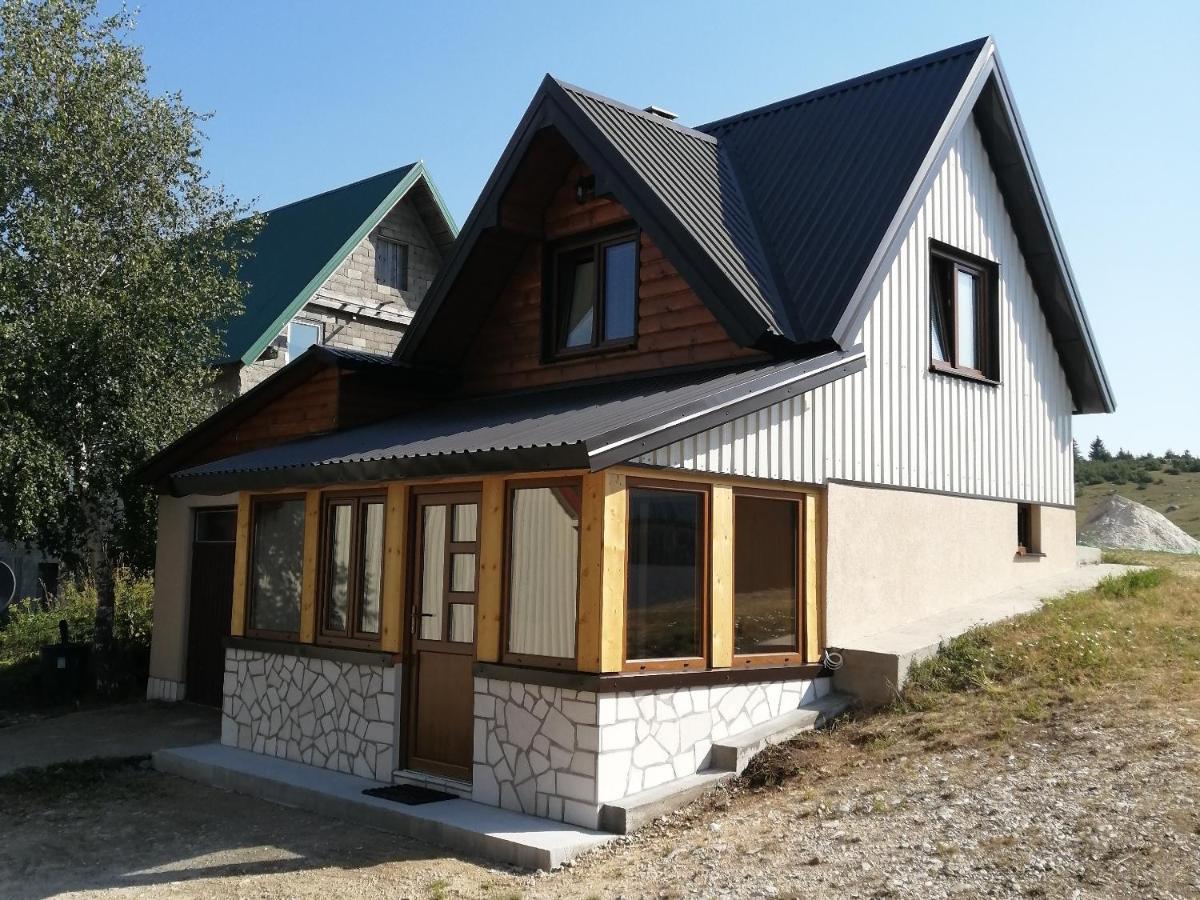 Bungalows Ivan Zabljak  Luaran gambar