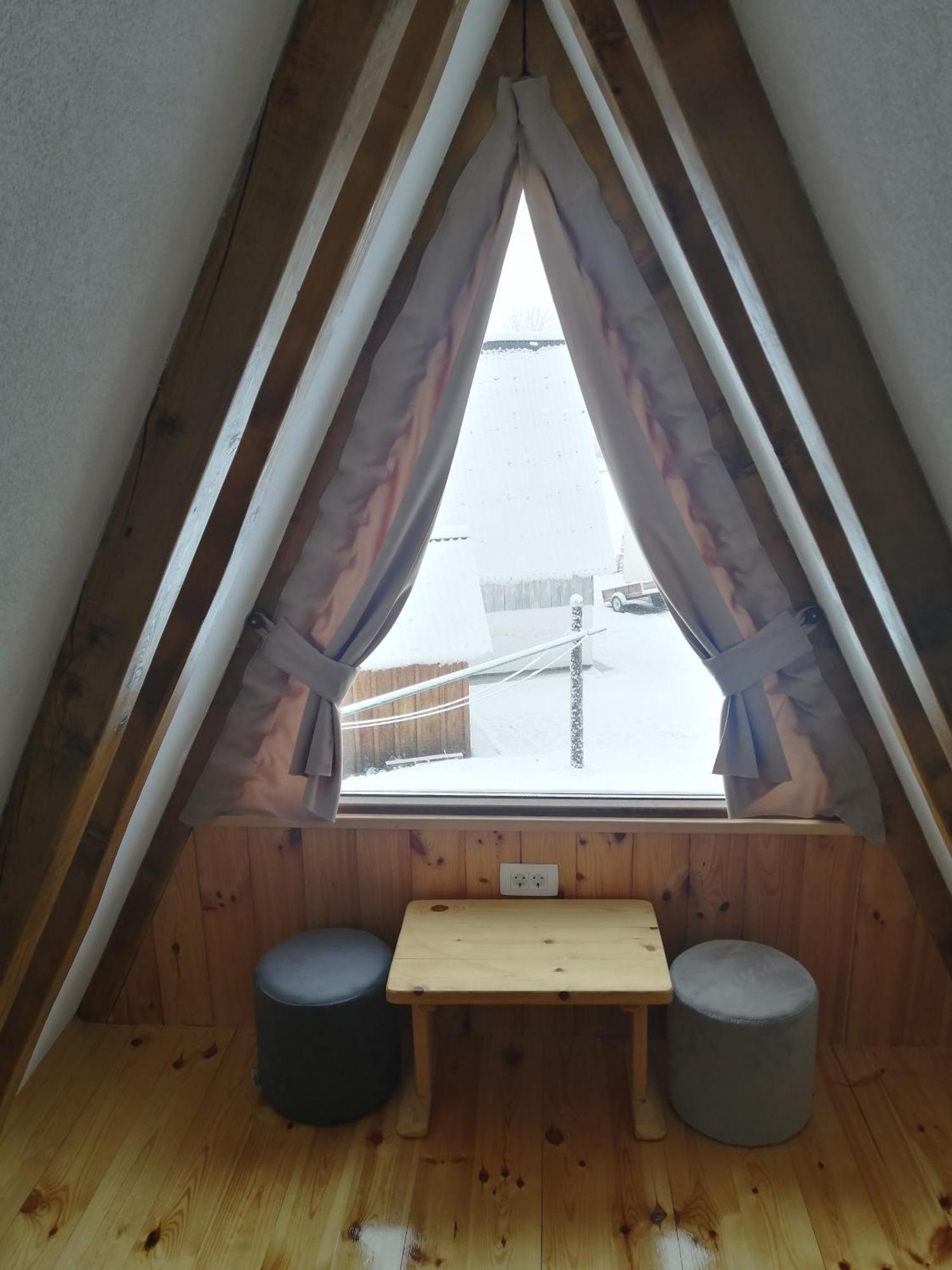 Bungalows Ivan Zabljak  Bilik gambar